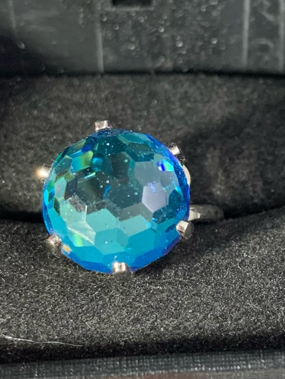Vintage Sarah Coventry Bermuda Blue Faceted Glass Solitaire Ring
